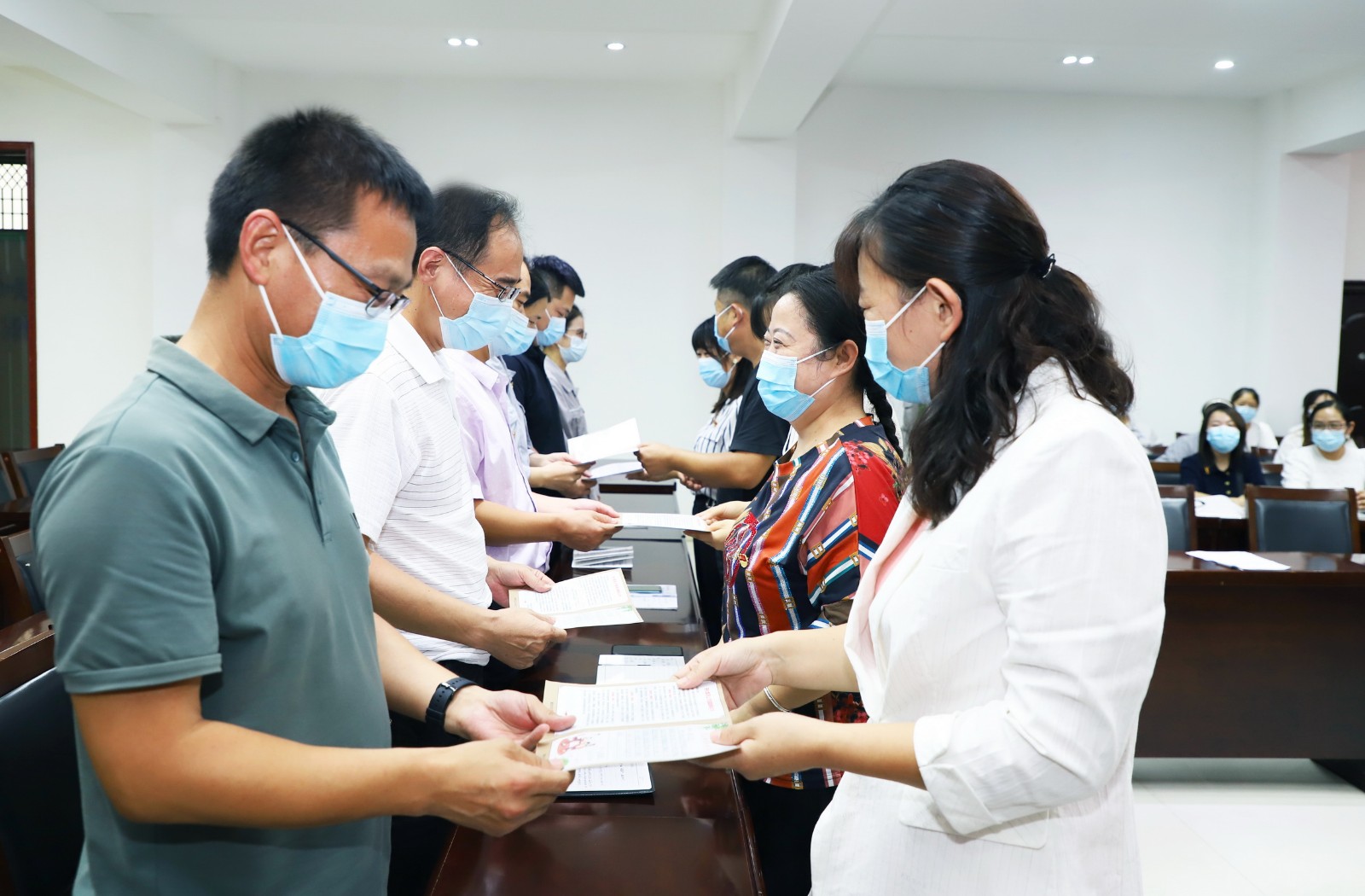 安陽園區：共話座談 廉潔寄語_調整大小